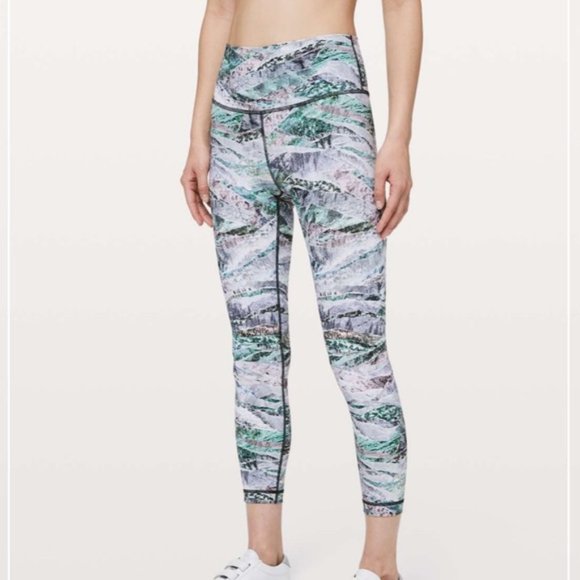 lululemon athletica Pants - Lululemon Wunder Under Springscape Multi 25” I Size 6